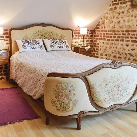6 Bedroom Awesome In Héricourt-en-Caux