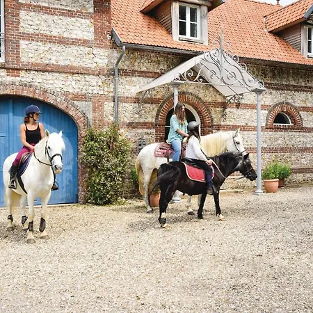 6 Bedroom Awesome In Héricourt-en-Caux