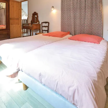 6 Bedroom Awesome In * Héricourt-en-Caux